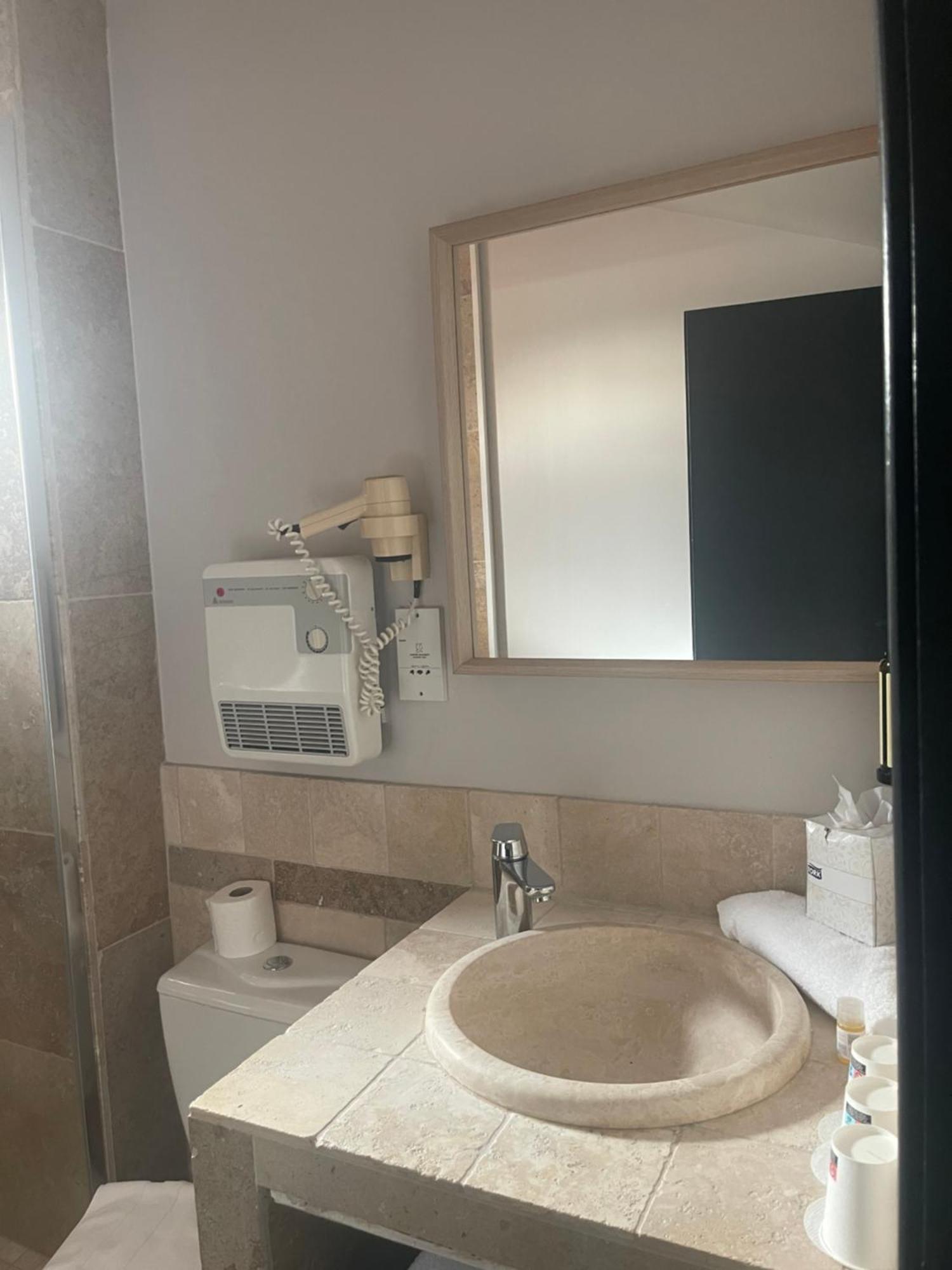 Le Victoria Boutique Hotel Saint-Paul-Trois-Châteaux Zewnętrze zdjęcie