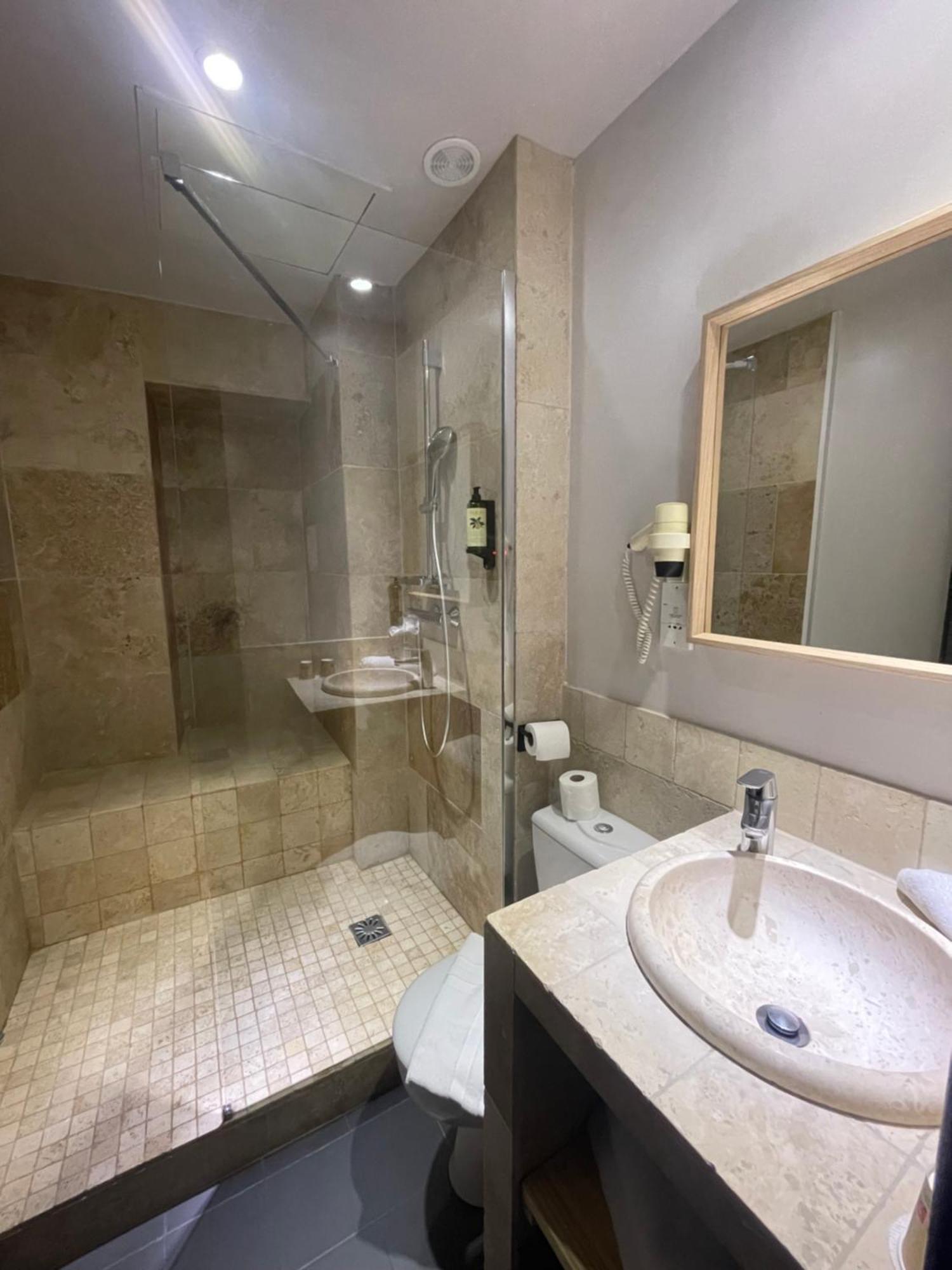 Le Victoria Boutique Hotel Saint-Paul-Trois-Châteaux Zewnętrze zdjęcie